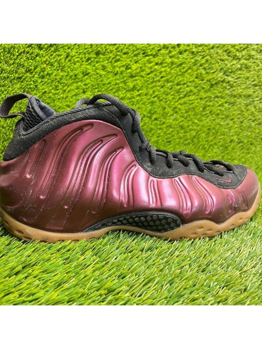 Nike Air Foamposite One Mens Size 10 Maroon Gum Athletic Outdoor Shoes Sneakers